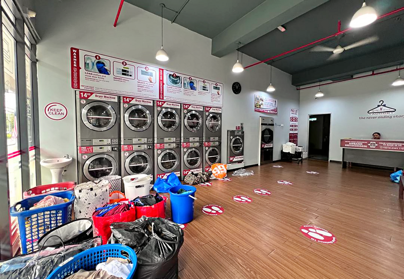 Gravit8 @ Klang South