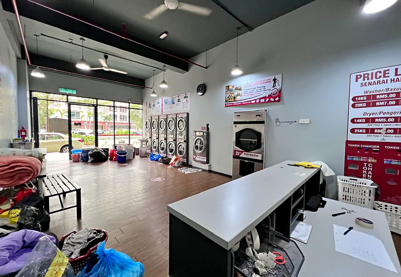 Gravit8 @ Klang South