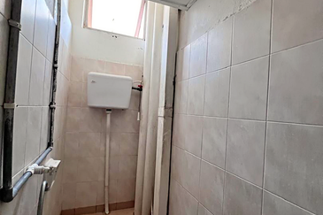 3rd Floor Shop @ Jalan Wangsa Delima 13 For Rent