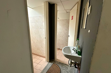 3rd Floor Shop @ Jalan Wangsa Delima 13 For Rent