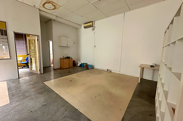 3rd Floor Shop @ Jalan Wangsa Delima 13 For Rent