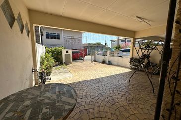 Taman Tepi Sungai ( Taman Teluk Pulai Indah )