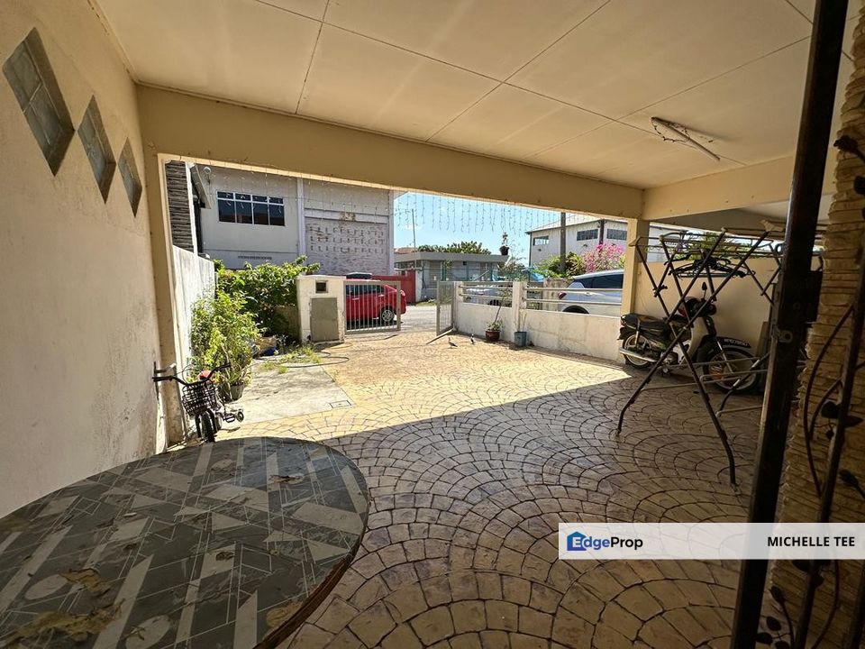 Tepi Sungai, Teluk Pulai, Port Klang Double Storey Terraced House For Sale, Selangor, Klang