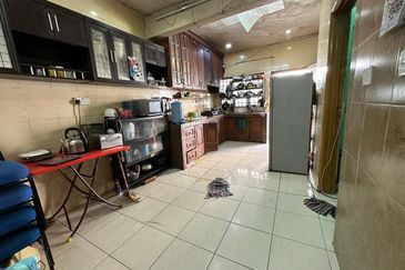 Taman Tepi Sungai ( Taman Teluk Pulai Indah )