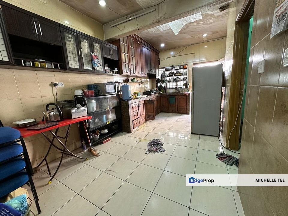 Tepi Sungai, Teluk Pulai, Port Klang Double Storey Terraced House For Sale, Selangor, Klang