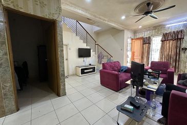 Taman Tepi Sungai ( Taman Teluk Pulai Indah )