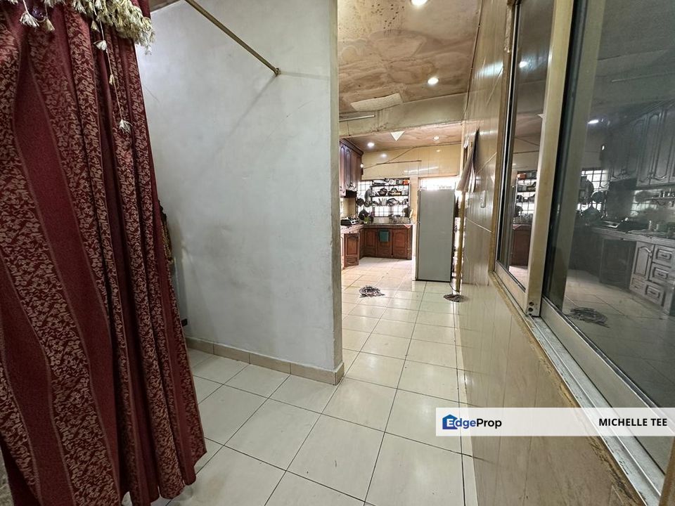 Tepi Sungai, Teluk Pulai, Port Klang Double Storey Terraced House For Sale, Selangor, Klang