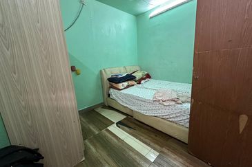 Taman Tepi Sungai ( Taman Teluk Pulai Indah )