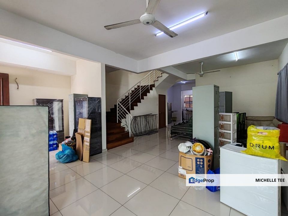 2.5 Storey End Lot @ Lorong Batu Nilam 20C, Bandar Bukit Tinggi 2, Selangor, Klang