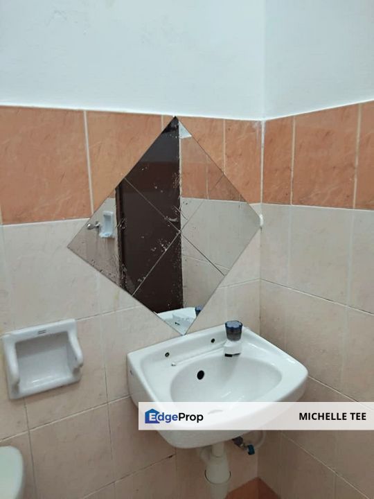 Apartment @ Bayu Villa, Taman Bayu Perdana for Sale, Selangor, Klang