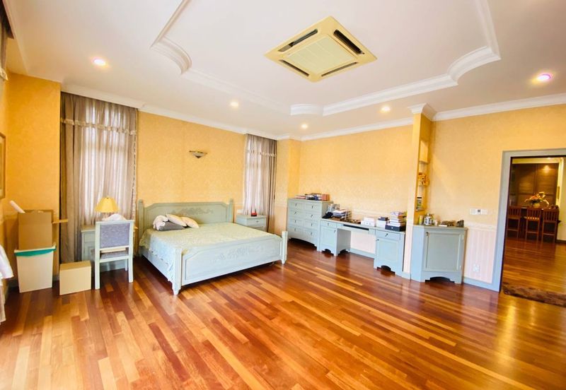 Perdana Lakeview East