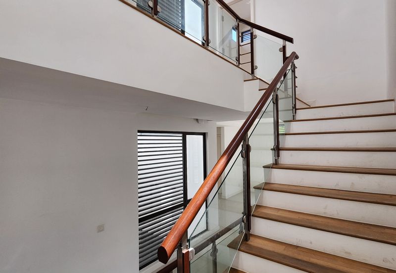 Mozart, Symphony Hills