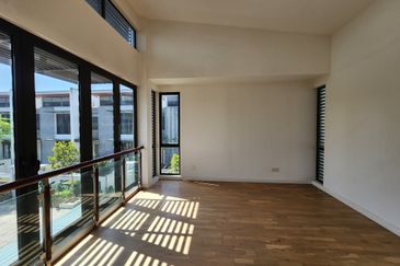 Mozart, Symphony Hills