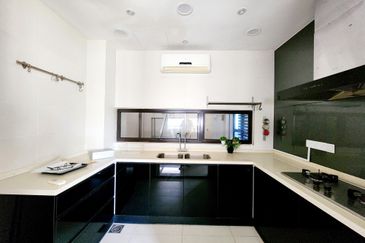 Mozart, Symphony Hills