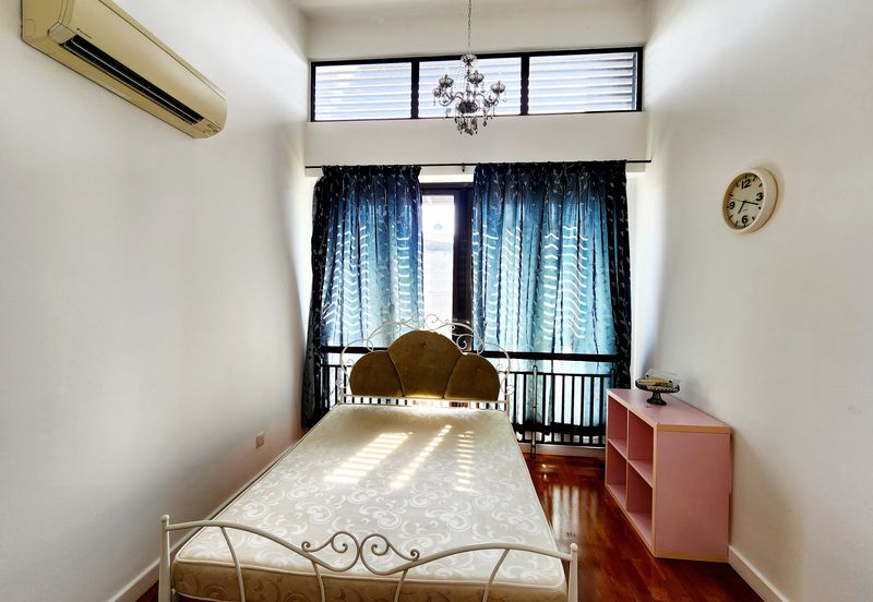 Mozart, Symphony Hills