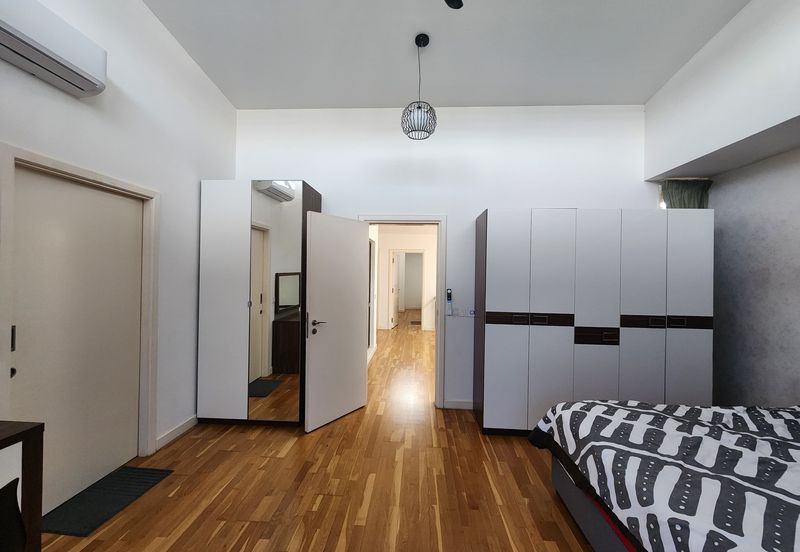 Mozart, Symphony Hills