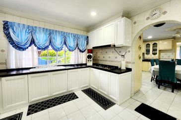 Fully Furnished Bungalow 2-Storey Seksyen 6 Shah Alam