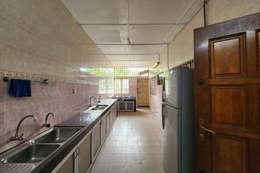 Facing OPEN Corner Semi D Seksyen 9, Shah Alam