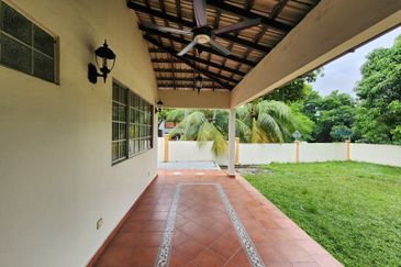 Facing OPEN Corner Semi D Seksyen 9, Shah Alam