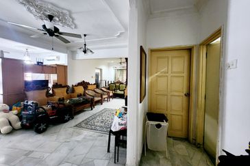 Semi Detached Seksyen 9 Shah Alam