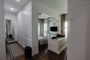 Lukisan @ Alam Impian