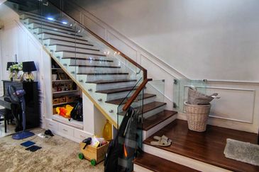 Lukisan @ Alam Impian