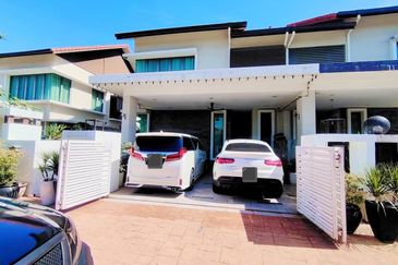 Lukisan @ Alam Impian