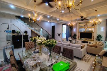 Lukisan @ Alam Impian