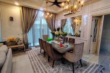 Lukisan @ Alam Impian