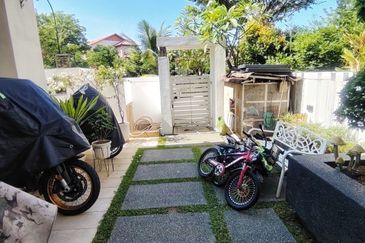 Lukisan @ Alam Impian