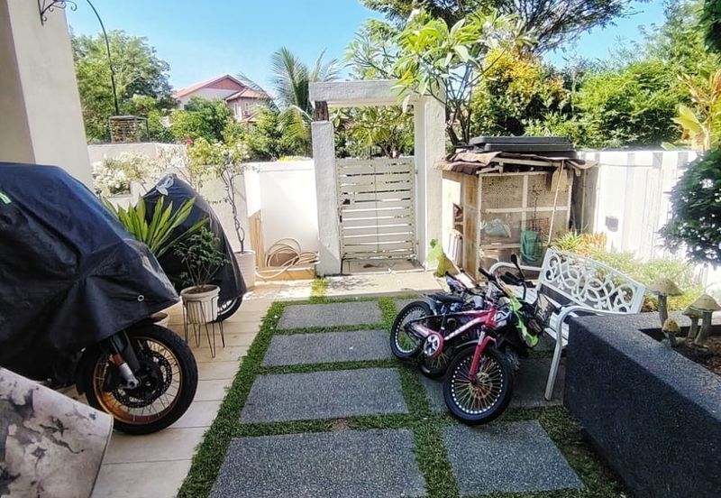 Lukisan @ Alam Impian