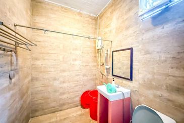 Renovated Superlink 25x111 Facing Open Seksyen 8 Shah Alam