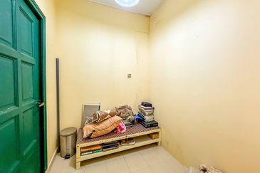 Renovated Superlink 25x111 Facing Open Seksyen 8 Shah Alam