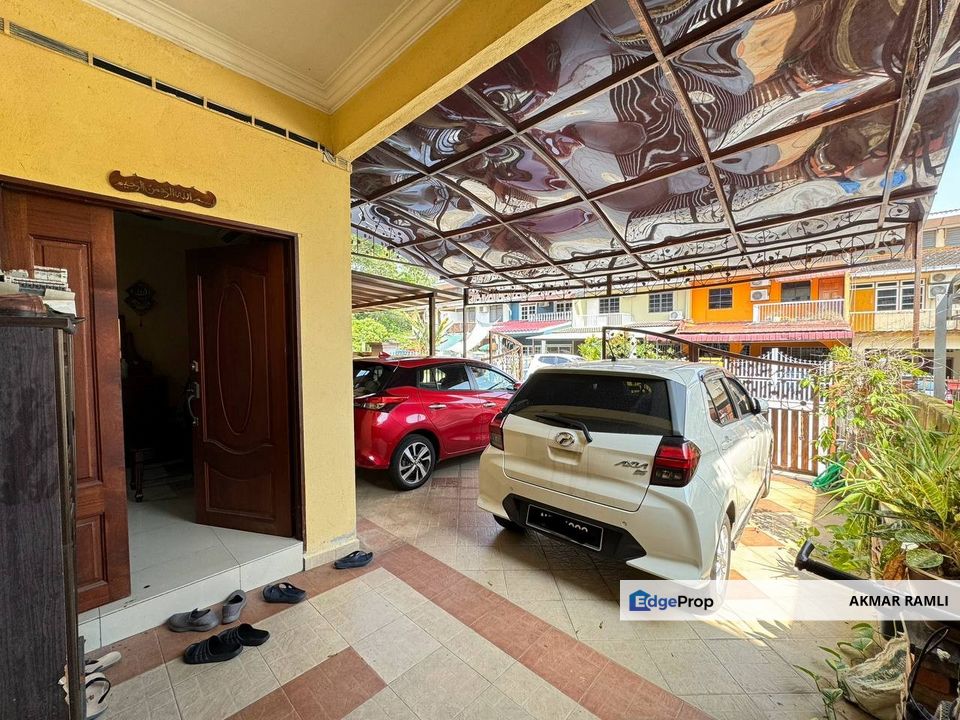 Renovated Double Storey Seksyen 11 Shah Alam, Selangor, Shah Alam