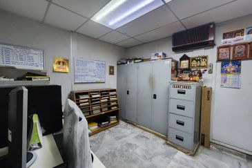 Cheapest Shoplot 2-Storey Seksyen 8 Shah Alam