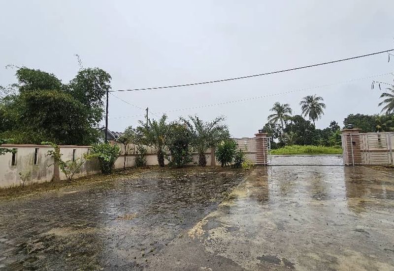 Banglo Setingkat for Sale Sering Kota Bharu