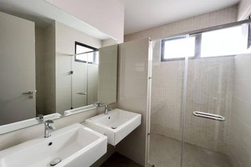 Corner Semi Detached Dillenia Bukit Bandaraya Shah Alam