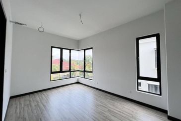 Corner Semi Detached Dillenia Bukit Bandaraya Shah Alam