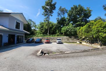 Banglo Tenang di Hulu Langat | Dikelilingi Alam Hijau & Suasana Damai