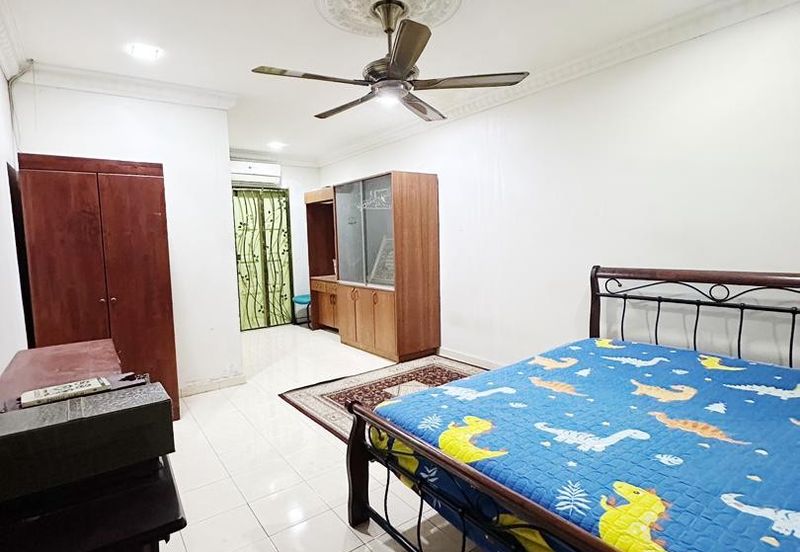 Seksyen 19 Shah Alam Facing Open