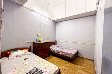 Seksyen 18, Shah Alam