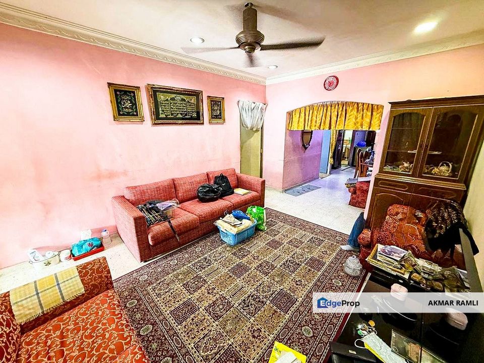 Single Storey Terrace Seksyen 18 Shah Alam, Selangor, Shah Alam