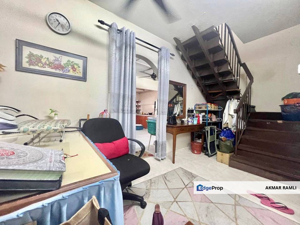 Renovated & Fully Extended 2 Storey Seksyen 19 Shah Alam, Selangor, Shah Alam