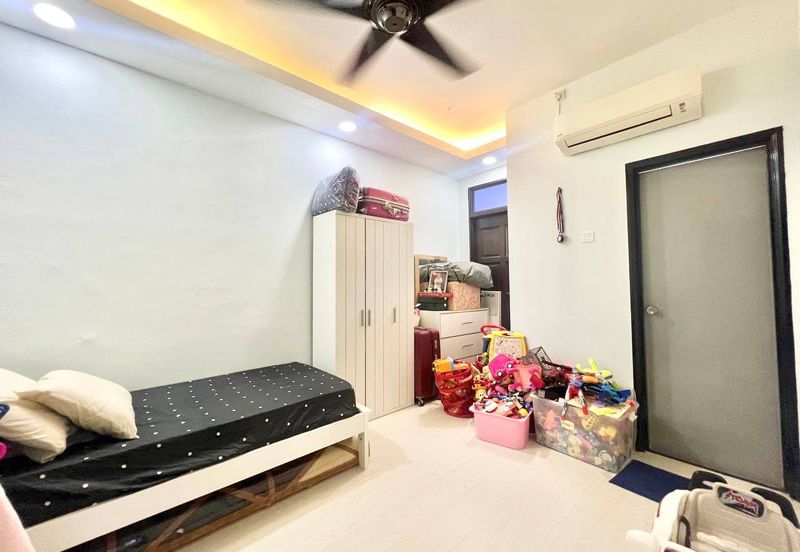 Seksyen 33, Shah Alam