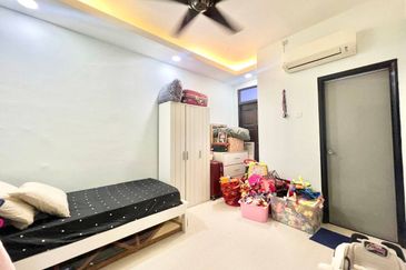 Seksyen 33, Shah Alam