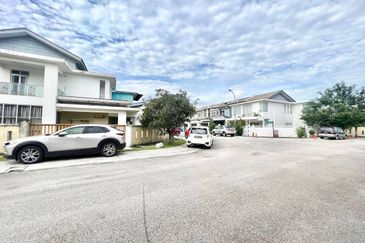 Seksyen 33, Shah Alam