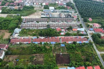 GOOD for INVESTMENT with 10% ROI Agriculture land Jalan Kebun 
