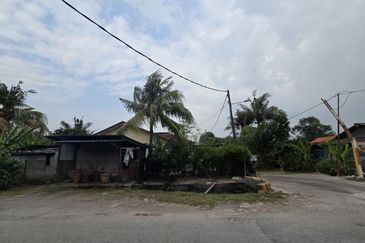 GOOD for INVESTMENT with 10% ROI Agriculture land Jalan Kebun 