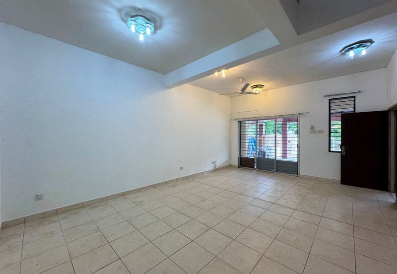 Canal Gardens, Kota Kemuning