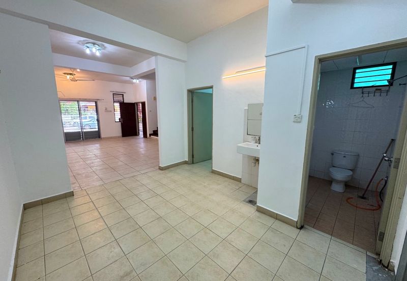 Canal Gardens, Kota Kemuning